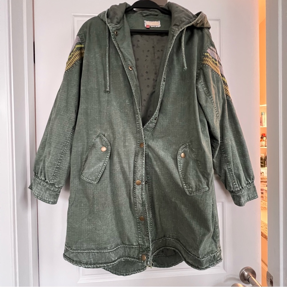 Pilcro from ANTHROPOLOGY Green Utility Jacket W/Hood beautiful embroidery